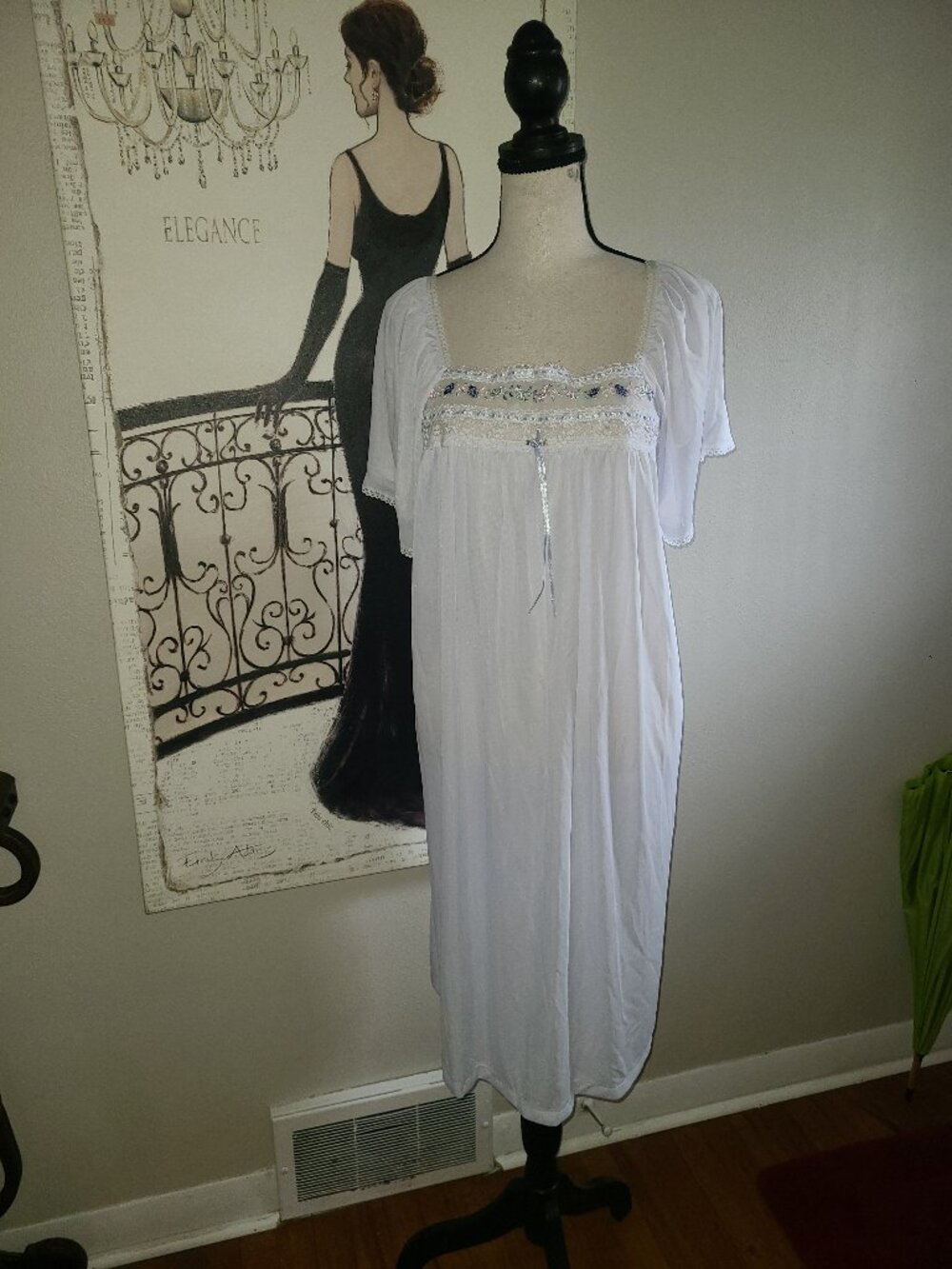 VTG NWT Sears Fundamentals Nylon Nightgown SZ M Periwinkle Lace & Embroidery